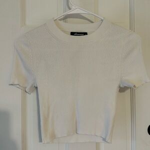 Oliviaceous White Cropped Ribbed Tee - Size M